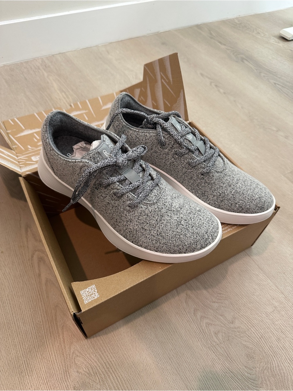 NEW - Allbirds Wool Runner - Gray Knit Lace-Up Sneakers